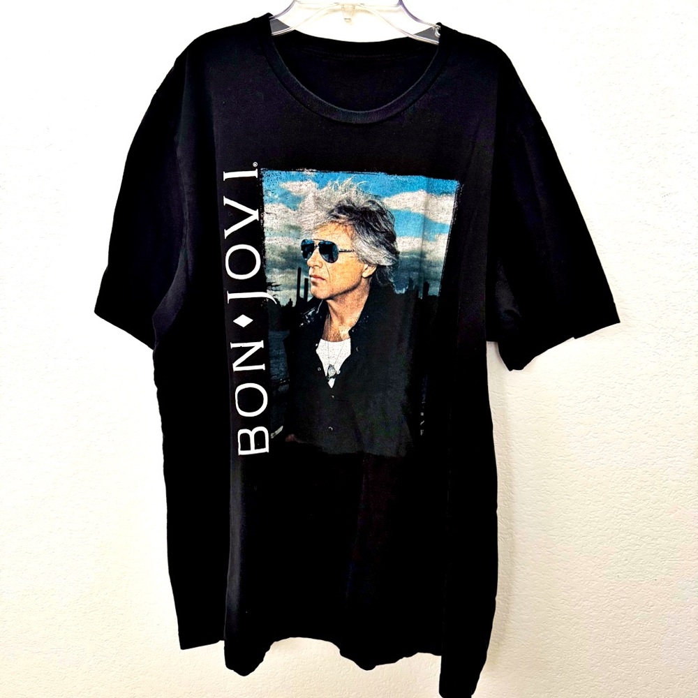 $10 or 🆓 BUY ONE GET ONE FREE 🆓 
Bon Jovi Band Tee